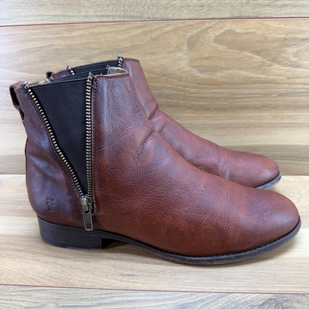 FRYE‎ Carly Chelsea Boots Womens 8 Brown Leather Zipper Boho Festival Modern